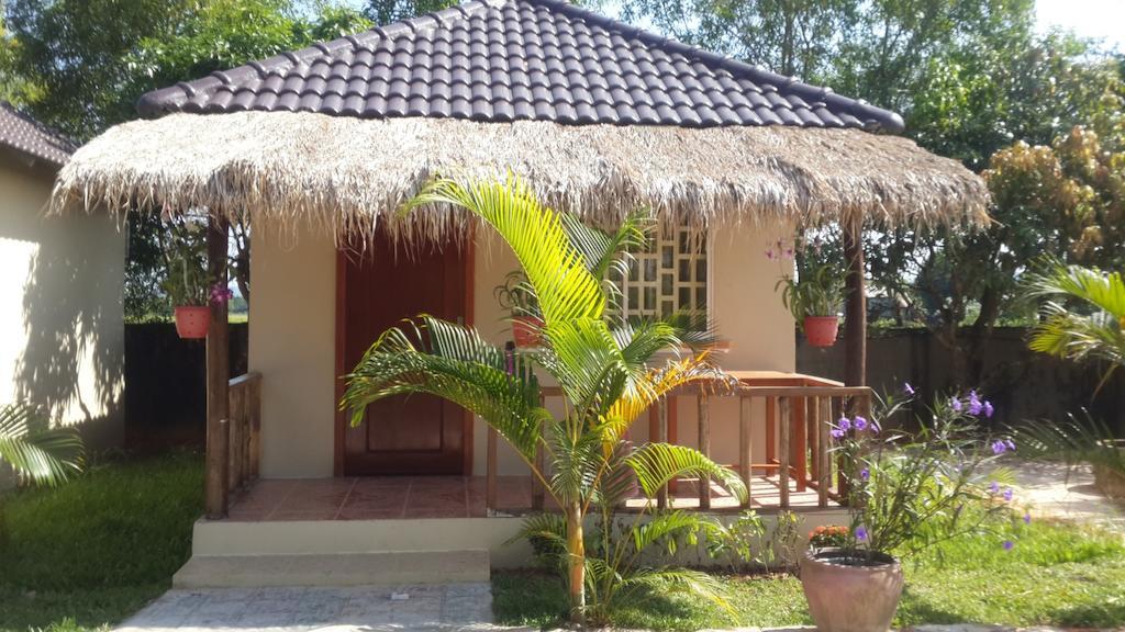 The Moonflower Bungalow Hotel Sihanoukville Luaran gambar